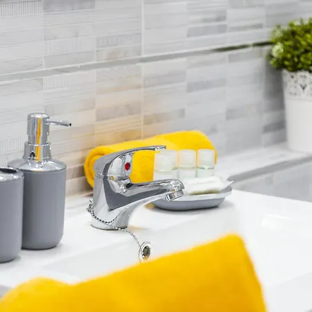 3e. Charming In Americas דירה *