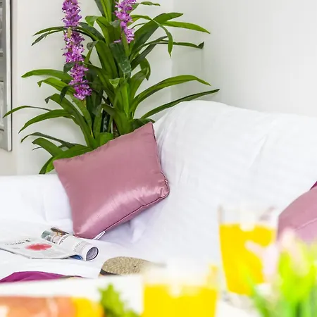 3e. Charming In Americas דירה *