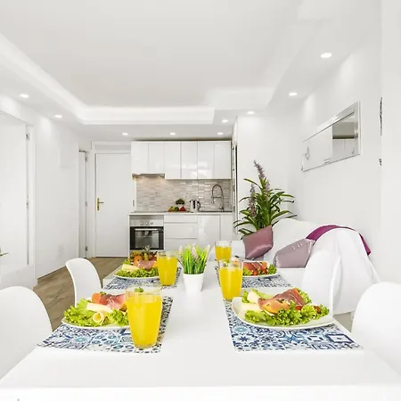 3e. Charming In Americas * פלאייה דה לאס אמריקס